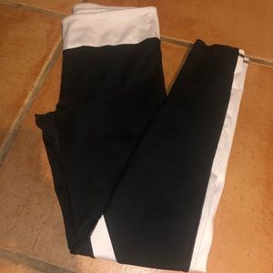 Long fabletic workout leggings with mesh